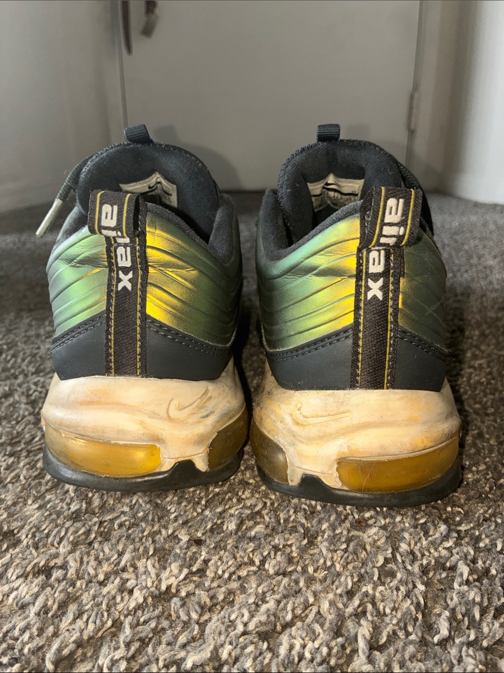 Nike Men’s Iridescent Air Max 97 - Picture 3 of 6